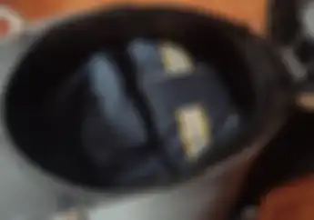 Kata Ahli Cara Menyimpan Jas Hujan Seperti Ini Ternyata Malah Bikin Cepat Rusak