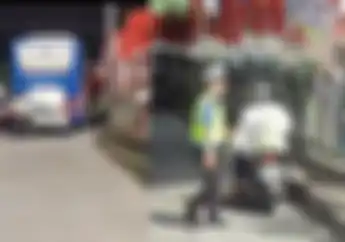 Pemotor Masuk Jalur Busway Siap-siap Bayar Denda Tilang Dijamin Tabungan Jebol