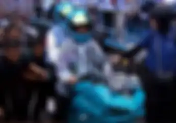 Pakai Motor Listrik Cawapres Gibran Masuk ke GBK Saat Kampanye Akbar, Mirip Moge Nih!