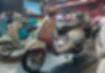 Sadis Vespa Elettrica Harga Ratusan Juta Rupiah Kena Diskon Rp 103 Juta Cuma di IIMS 2024