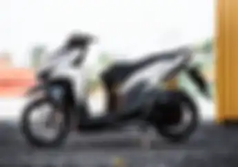 Modifikasi Motor Honda Vario 150 Headlamp Mirip Mata Sasuke Pasang Aksesoris Mewah
