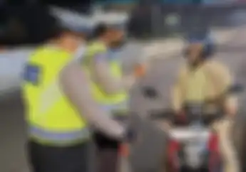 Pemotor di Sumatera Utara Ditilang Polisi Malah Tertawa, Kasih Sindiran Menohok