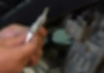 Ahli Ungkap Penyebab Busi Motor Cepat Mati, Mogok Tengah Malam Bikin Repot