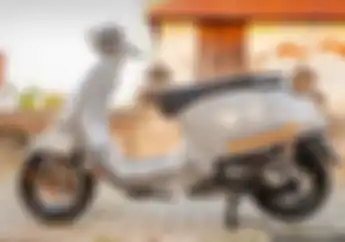 Vespa Sprint Pamer Modifikasi Motor Kaki-Kaki, Ada Kaliper Rem Motor Balap MotoGP!