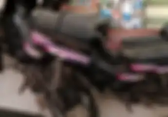 Motor Murah Meriah Rp 400 Ribuan Honda Astrea Grand STNK BPKB Lengkap di Lamongan, 60 Km Cukup Seliter Bensin