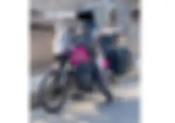 Cerita Lady Biker Keliling Dunia Pakai Motor Yamaha Tenere Diserang dan Diperkosa 7 Pria di India