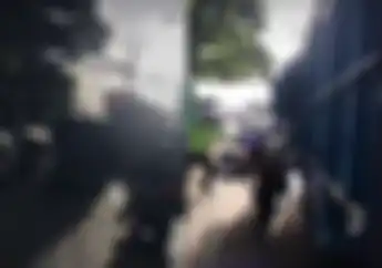 Pemotor Auto Minggir, Video Sopir Truk dan Polisi Kejar-kejaran Lawan Arah Sampai Tabrak Motor Petugas di Sukabumi