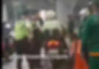 Video Pemotor Honda ADV 150 Lawan Arah di Setiabudi, Sok Keras Sampai Semprot Security