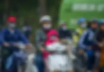Kaca Helm Sudah Ditutup Rapat, Awas Mata Iritasi Usai Hujan-hujanan Saat Bermotor, Ini Penyebabnya