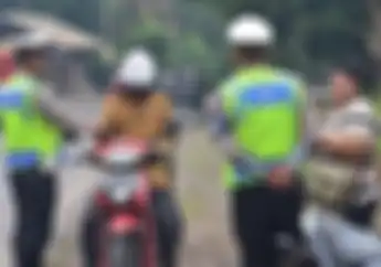 Akhirnya Paham STNK Ketinggalan Pas Ada Razia Enggak Bisa Ditunjukkan Lewat Video Call Ini Alasannya