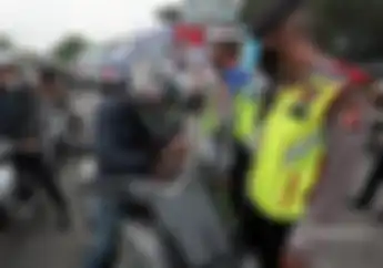 Ratusan Polisi Disebar dan Dibekali Kamera Canggih Buat Tilang Para Pemudik?
