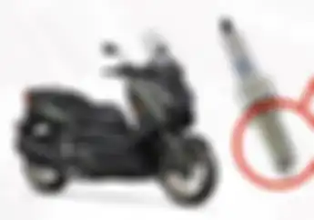 Kenapa Busi Yamaha XMAX Harganya 4 Kali Lipat NMAX, Ini Jawaban NGK