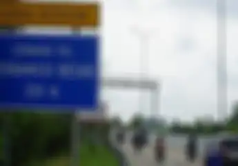 Polisi Arahkan Pemudik Motor Masuk Jalan Tol di Lampung Sempat Bikin Pemotor Bingung Ternyata Ini Alasannya