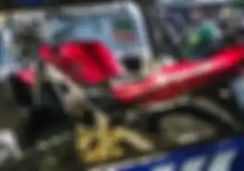 Ninja 2-Tak Versus Toyota Calya di Malang Pemilik Motor Tepar Dibawa ke Rumah Sakit