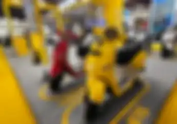 Tiga Motor Listrik Terlaris di Indonesia Harganya Cuma Segini Kuat Dipakai Belanja