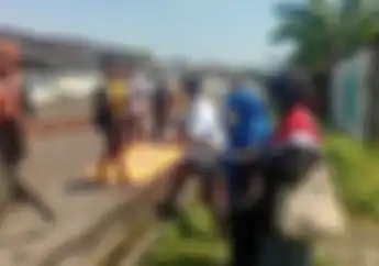 Ngeri Pemotor Tewas Tertabrak Kereta Sembrani di Semarang Akibat Ngeyel Terobos Palang Pintu