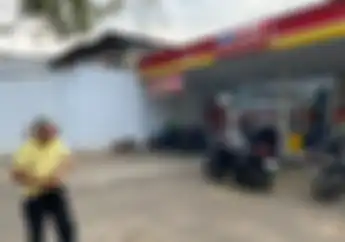 Parkir Gratis Berlaku di Minimarket Jakarta Tukang Parkir Curhat Bakal Kehilangan Penghasilan Segini Per Hari