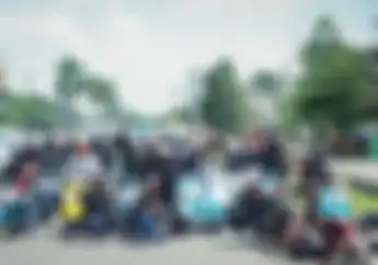 Meriah Komunitas Vespa 60s Jabodetabek Gelar Camping Guling Ketiga