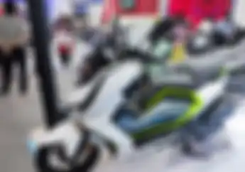 Mirip Yamaha XMAX, Motor Matic Gambot 125 cc Namanya Bak Mobil Mahal