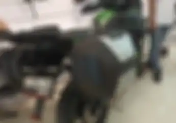 Shad Kenalkan Boks Motor yang Bisa Melar Muat Helm Full Face