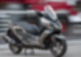 NMAX dan PCX 160 Waspada Muncul Motor Matic Baru 350cc Bagasi Luas Muat 2 Helm Harganya Bikin Kaget