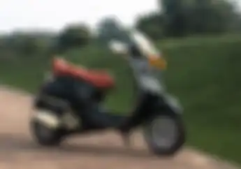 Modifikasi Motor Vespa Primavera dan Sprint Tambah Kalcer Pasang Bullbar SOCA Harga Rp 850 Ribu