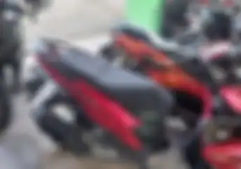 Ngeri Yamaha NMAX vs Honda Vario Adu Banteng di Kediri Pengendara Honda Vario Tewas di TKP