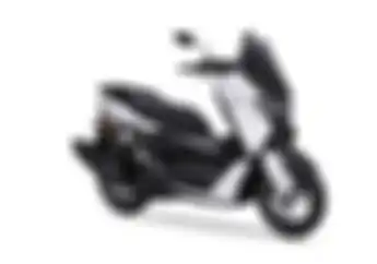 Yamaha NMAX 2024 Termurah Masih Pakai Roller CVT Pas Buat Main Kirian Harga Mirip NMAX Lama