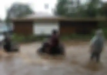 Bikers Waspada Jakarta Hujan Deras Sabtu 6 Juli Beberapa Daerah Sudah Muncul Banjir