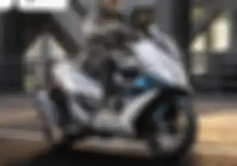 Fitur Motor Baru Lawan Yamaha NMAX Turbo dan Honda PCX 160 Tangki Lebih Gede Siap Diajak Touring