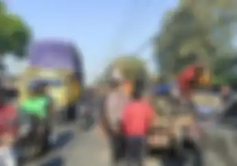 Baru Pulang Haji Kakek di Gresik Tabrak Motor Hingga 1 Orang Tewas dan Tiga Lainnya Luka Berat