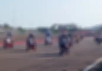Hasil Race 1 Yamaha Sunday Race Ronde Pertama di Sirkuit Mandalika, Tim SMK Walang Jaya Borong Podium