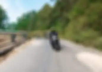 Fitur Yamaha NMAX Turbo 2024 Ini Bikin Lebih Pede Lewat Turunan, Cara Pakainya Gampang