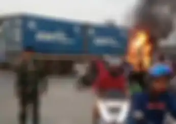 Cairan Bahaya Penyebab Motor Terlindas dan Truk Kontainer Meledak di Serang Banten