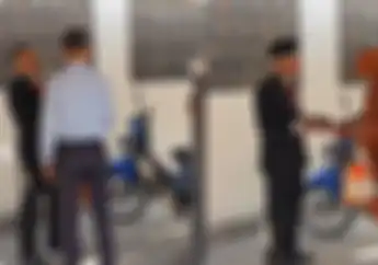 Anggota DPRD Dilantik Naik Motor Suzuki Jadul Jadi Sorotan, Terkenal dengan Sebutan Si Gesit Irit