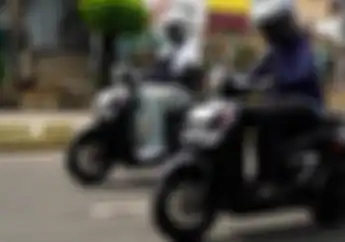 6 Tips Mendahului Pakai Motor di Jalan Biar Terhindar dari Kecelakaan