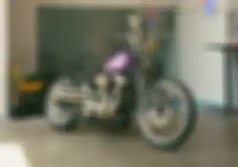 Modifikasi Motor Harley-Davidson Sportster Gaya Chopper Pakai Tangki Keren Karya Seniman Jepang