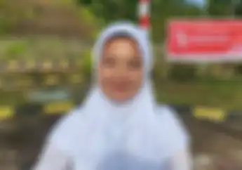 Siswi SMA Riding Naik Motor Malaysia-Indonesia Setiap Hari Demi Masuk Sekolah
