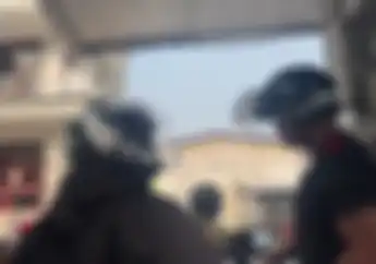 Pemotor Nyaris Baku Hantam Gegara Serobot Antrean SPBU di Bintaro Jaksel