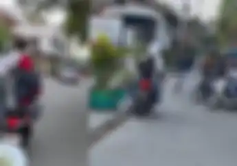 Seperti di Film Aksi Polisi di Jakarta Barat Kejar Para Pelaku Tawuran Naik Motor