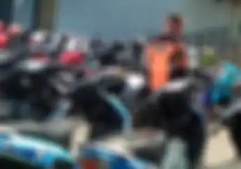 Tukang Parkir Seperti Preman Getok Tarif Rp 25 Ribu di Bandung Pemotor Diancam