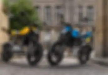 Launching Motor Baru Gaya Street Tracker Asli dari Pabrik Bukan Modifikasi Harga Segini