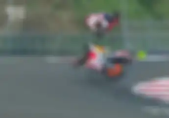 Mengingat Kecelakaan Horor Marc Marquez di MotoGP Mandalika, Motor Hancur Berantakan