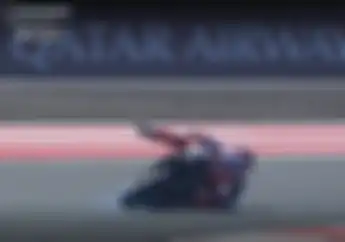 Aksi Marc Marquez di MotoGP Indonesia Hari Pertama Dari Nyaris Crash, Towing sampai Bantu Pecco Bagnaia