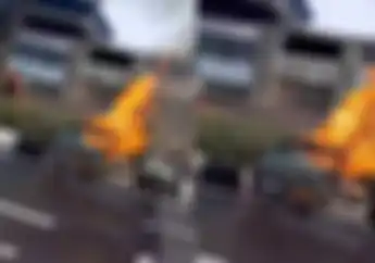 Nangis Motor Royal Alloy Terbakar di Depan Gedung Kemenpora Jakarta, Harga Lebih Mahal dari Yamaha XMAX