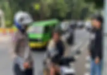 Kacau Pemotor Hampir Tabrak Polisi Pas Razia Operasi Zebra 2024 di Bogor Ternyata Lakukan Pelanggaran Ini
