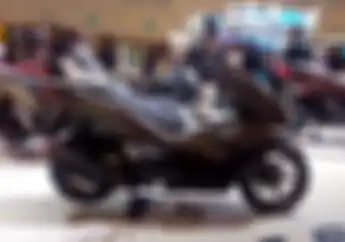 Cocok Buat Anak Sekolah Honda BeAT dan PCX 160 Kena Potongan DP dan Tenor