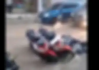 Ngeri Banjir Bandang Hantam Sukabumi Air Terjang Puluhan Motor Hingga Ratusan Warga Mengungsi