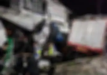 Truk Rem Blong Hantam Warung di Semarang, 2 Orang Meninggal Dunia Motor dan Bangunan Lain Kena Imbas