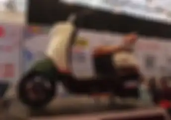 Cuma Rp 6 Jutaan Motor Listrik Paling Murah di GJAW 2024 Jarak Tempuh Tembus 70 Km